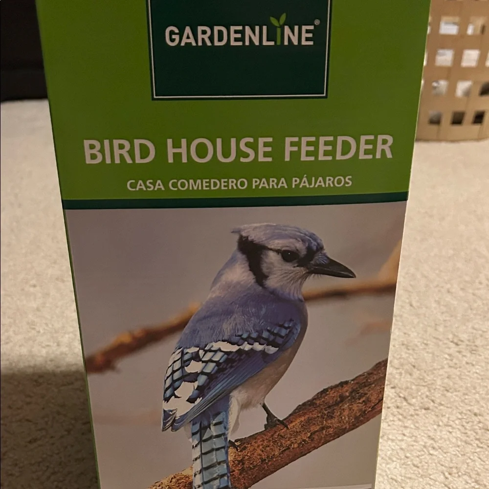 Green Bird House Feeder